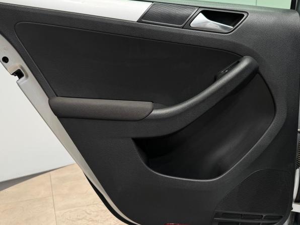 Volkswagen Jetta VI с пробегом 2012 года, цена 950 000 рублей, 218692 км, седан, Автокод Объявления