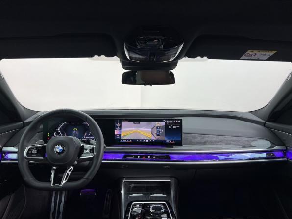BMW 7 серии VII (G70) с пробегом 2024 года, цена 13 700 000 рублей, 27999 км, седан, Автокод Объявления