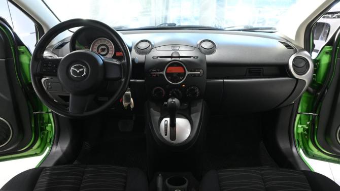 Mazda 2 II (DE) с пробегом 2008 года, цена 545 000 рублей, 117903 км, хэтчбек, Автокод Объявления