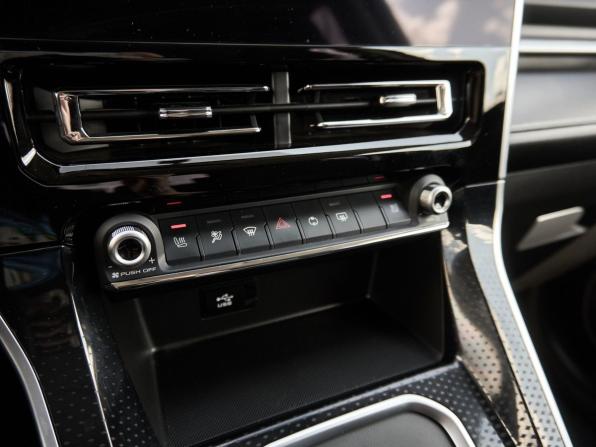 Haval M6 II с пробегом 2024 года, цена 1 944 000 рублей, 44575 км, внедорожник, Автокод Объявления