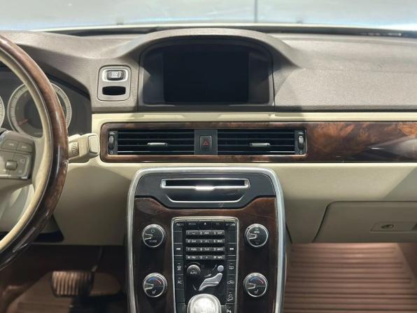 Volvo XC70 II с пробегом 2012 года, цена 1 150 000 рублей, 378000 км, универсал, Автокод Объявления