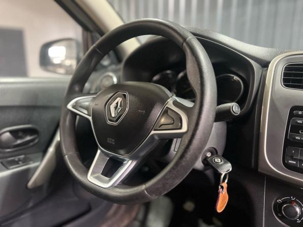 Renault Logan II Рестайлинг с пробегом 2019 года, цена 789 900 рублей, 125116 км, седан, Автокод Объявления