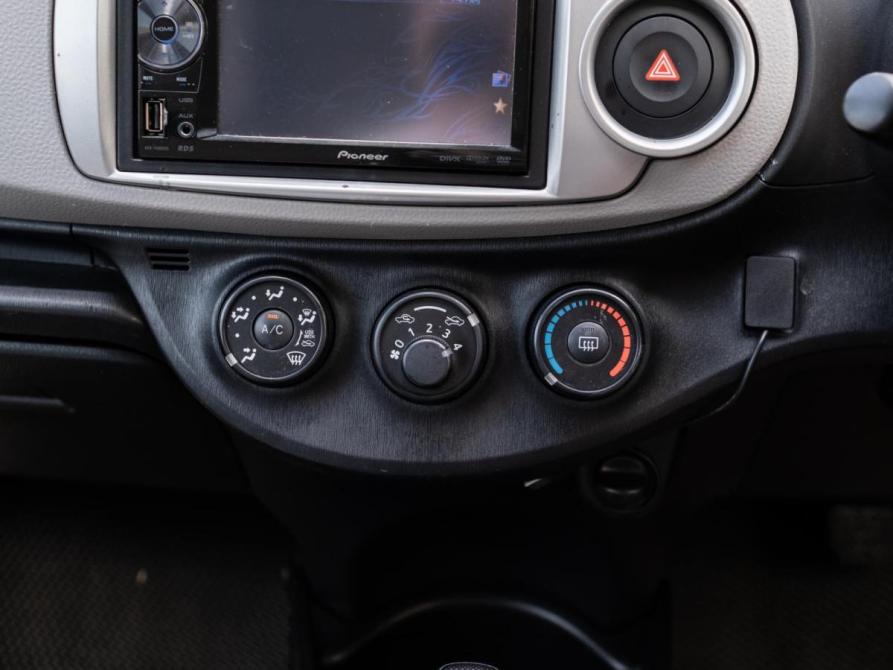 Toyota Vitz III (XP130) Сочи  - изображение 15