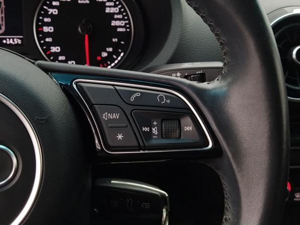Audi A3 III (8V) Рестайлинг с пробегом 2018 года, цена 1 899 000 рублей, 105043 км, седан, Автокод Объявления