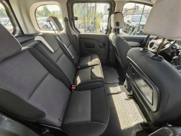 Renault Kangoo II Рестайлинг с пробегом 2014 года, цена 939 000 рублей, 162000 км, компактвэн, Автокод Объявления