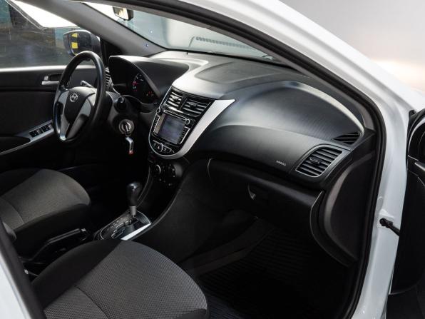 Hyundai Solaris I с пробегом 2014 года, цена 899 000 рублей, 101766 км, седан, Автокод Объявления