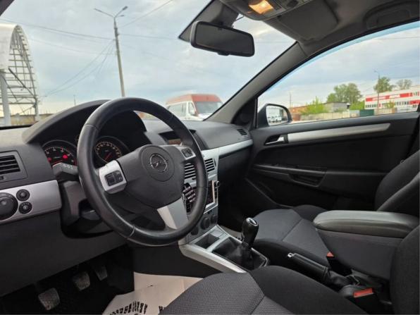 Opel Astra H Рестайлинг с пробегом 2012 года, цена 698 000 рублей, 77447 км, седан, Автокод Объявления