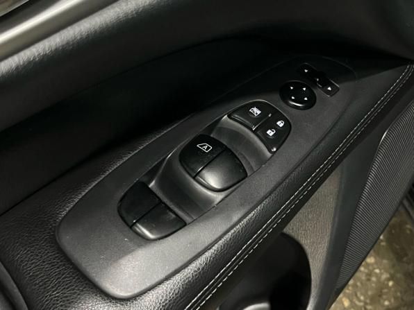 Nissan Pathfinder IV с пробегом 2016 года, цена 1 650 000 рублей, 185500 км, внедорожник, Автокод Объявления