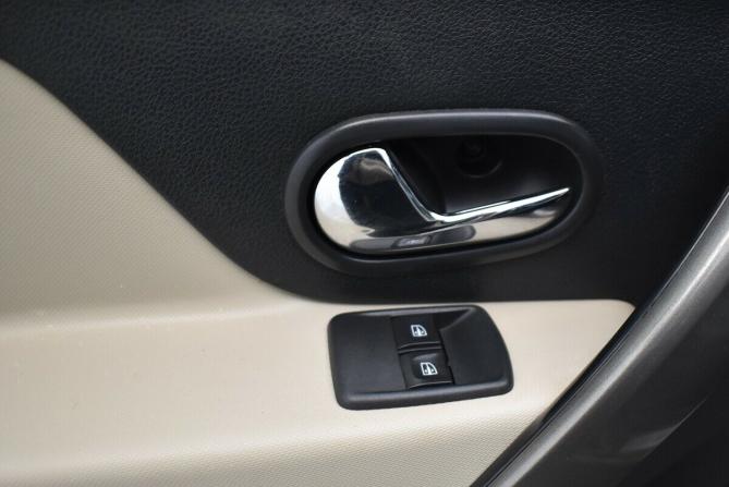 Renault Logan II Рестайлинг с пробегом 2018 года, цена 895 000 рублей, 98428 км, седан, Автокод Объявления