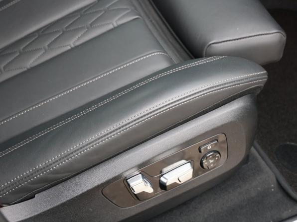 BMW X5 IV (G05/G18) Рестайлинг с пробегом 2023 года, цена 11 597 000 рублей, 28500 км, внедорожник, Автокод Объявления