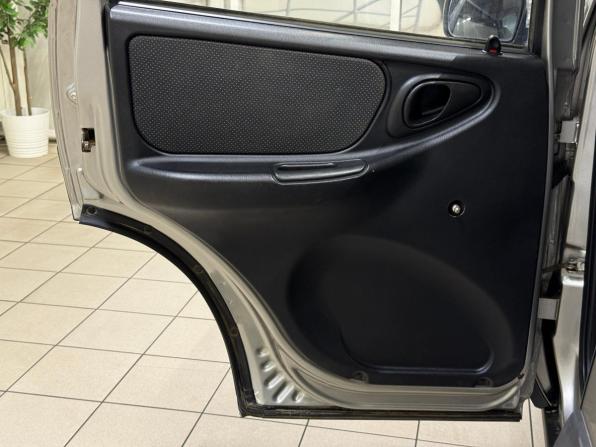 Chevrolet Niva I Рестайлинг с пробегом 2014 года, цена 670 000 рублей, 71000 км, внедорожник, Автокод Объявления