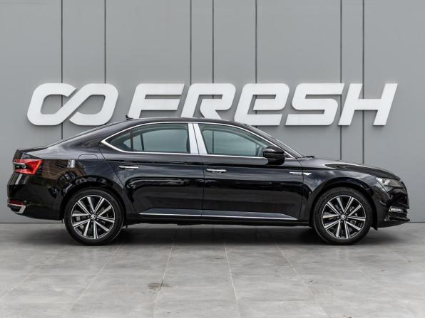 Skoda Superb III Рестайлинг с пробегом 2025 года, цена 3 200 000 рублей, 33 км, лифтбек, Автокод Объявления