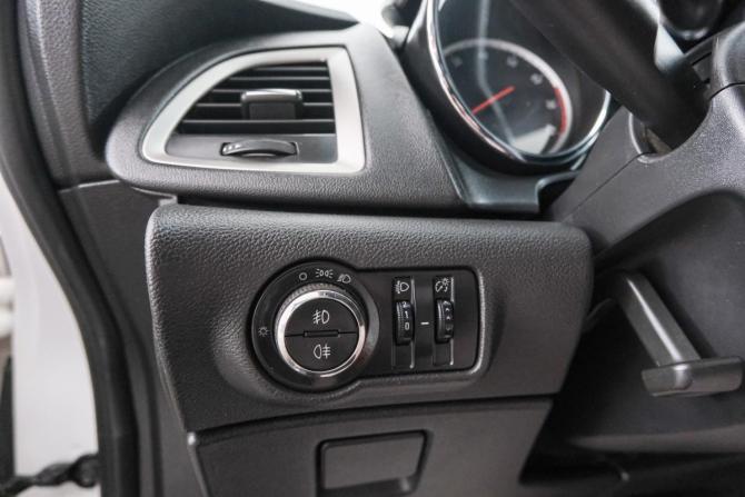 Opel Astra J с пробегом 2011 года, цена 539 000 рублей, 190000 км, хэтчбек, Автокод Объявления