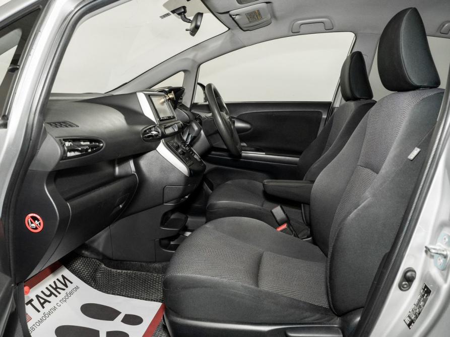 Toyota Wish II Рестайлинг Иркутск  - изображение 6