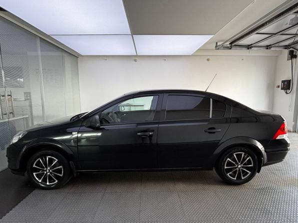Opel Astra H Рестайлинг с пробегом 2013 года, цена 499 000 рублей, 238775 км, седан, Автокод Объявления