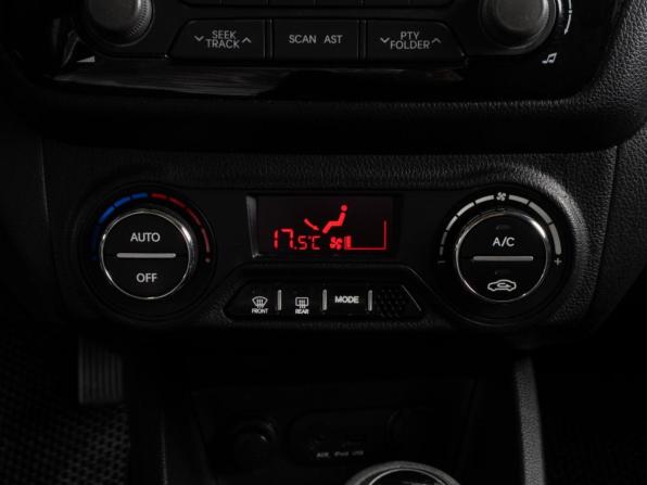 Kia Rio III с пробегом 2012 года, цена 899 000 рублей, 178672 км, седан, Автокод Объявления