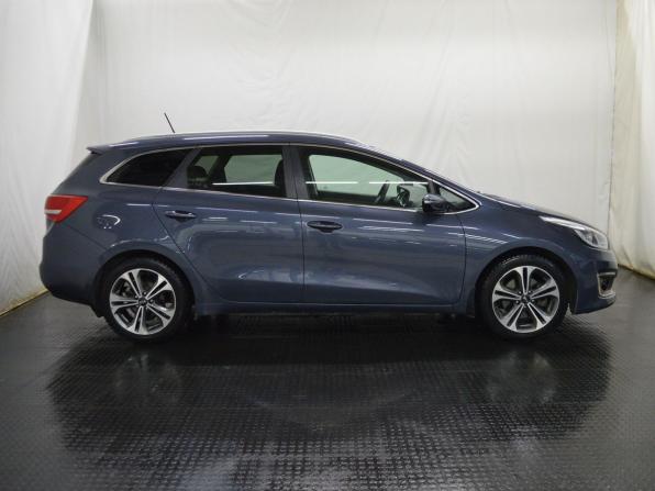 Kia Ceed II Рестайлинг с пробегом 2016 года, цена 1 350 000 рублей, 150010 км, универсал, Автокод Объявления