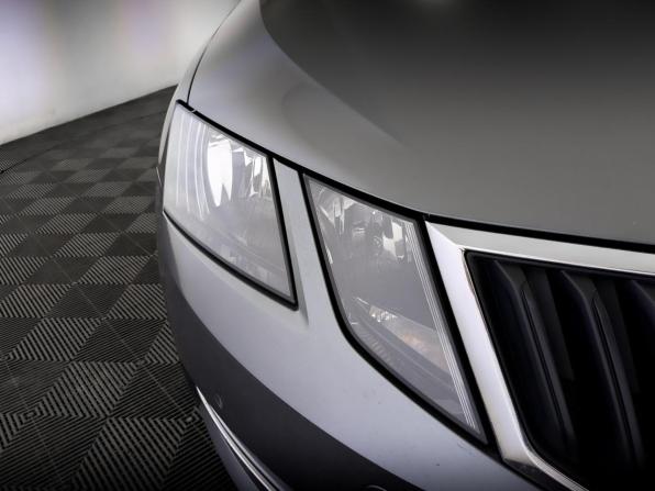 Skoda Octavia III (A7) Рестайлинг с пробегом 2019 года, цена 1 950 000 рублей, 99888 км, лифтбек, Автокод Объявления