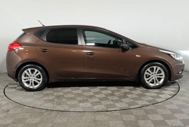 Kia Ceed II с пробегом 2014 года, цена 1 370 000 рублей, 107573 км, хэтчбек, Автокод Объявления