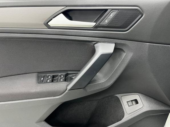 Volkswagen Tiguan II с пробегом 2019 года, цена 3 300 000 рублей, 32224 км, внедорожник, Автокод Объявления