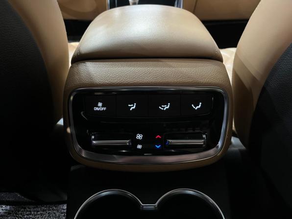 Kia Mohave I Рестайлинг 2 с пробегом 2020 года, цена 4 540 000 рублей, 86000 км, внедорожник, Автокод Объявления