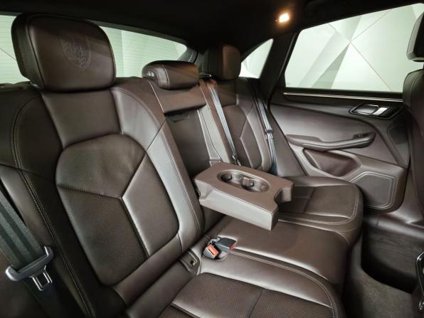 Porsche Macan I Рестайлинг с пробегом 2019 года, цена 5 165 150 рублей, 48514 км, внедорожник, Автокод Объявления