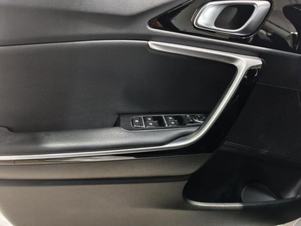 Kia Ceed III с пробегом 2020 года, цена 1 891 000 рублей, 65841 км, хэтчбек, Автокод Объявления