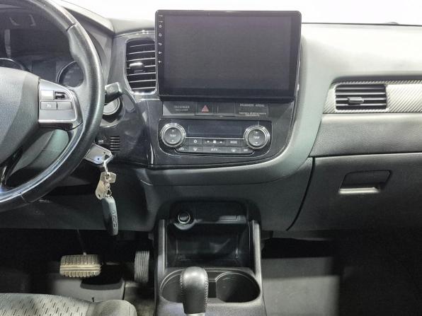 Mitsubishi Outlander III Рестайлинг 2 с пробегом 2015 года, цена 1 519 000 рублей, 246960 км, внедорожник, Автокод Объявления