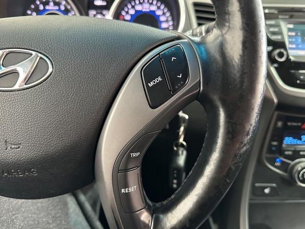 Hyundai Elantra V (MD) Рестайлинг с пробегом 2014 года, цена 1 050 000 рублей, 168981 км, седан, Автокод Объявления