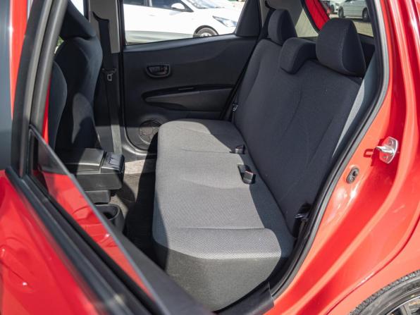 Toyota Vitz III (XP130) с пробегом 2013 года, цена 850 000 рублей, 67121 км, хэтчбек, Автокод Объявления