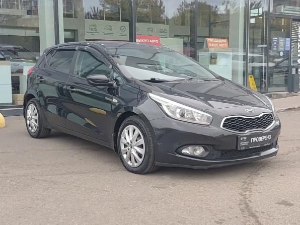 Kia Ceed II с пробегом 2013 года, цена 967 000 рублей, 175638 км, хэтчбек, Автокод Объявления