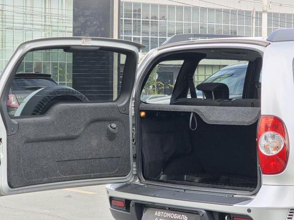 Chevrolet Niva I Рестайлинг с пробегом 2018 года, цена 715 000 рублей, 58205 км, внедорожник, Автокод Объявления