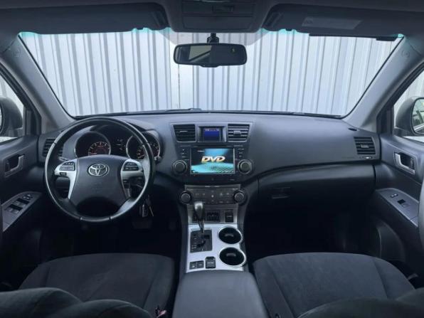 Toyota Highlander II (XU40) Рестайлинг с пробегом 2012 года, цена 1 745 000 рублей, 356283 км, внедорожник, Автокод Объявления