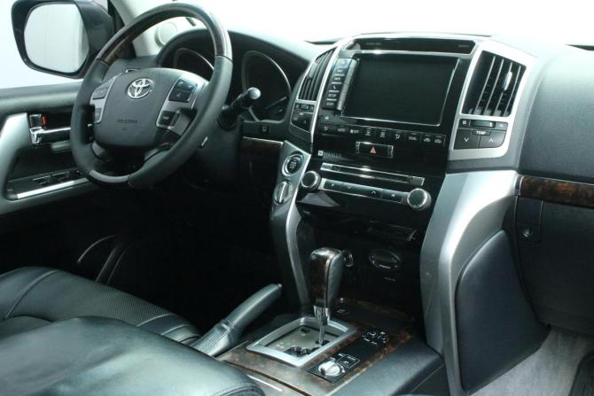Toyota Land Cruiser 200 Series Рестайлинг 1 с пробегом 2013 года, цена 3 125 000 рублей, 473529 км, внедорожник, Автокод Объявления