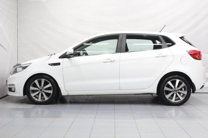 Kia Rio III Рестайлинг с пробегом 2016 года, цена 879 000 рублей, 302062 км, хэтчбек, Автокод Объявления