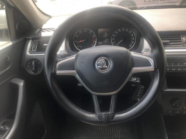 Skoda Rapid I с пробегом 2016 года, цена 999 500 рублей, 175886 км, лифтбек, Автокод Объявления