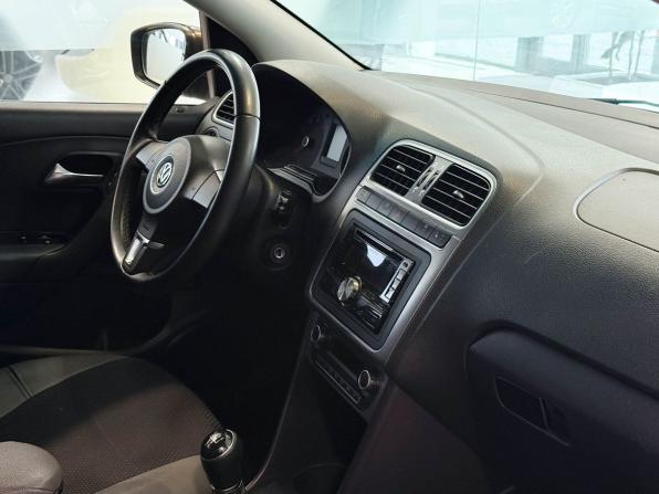 Volkswagen Polo V с пробегом 2015 года, цена 1 077 000 рублей, 134192 км, седан, Автокод Объявления