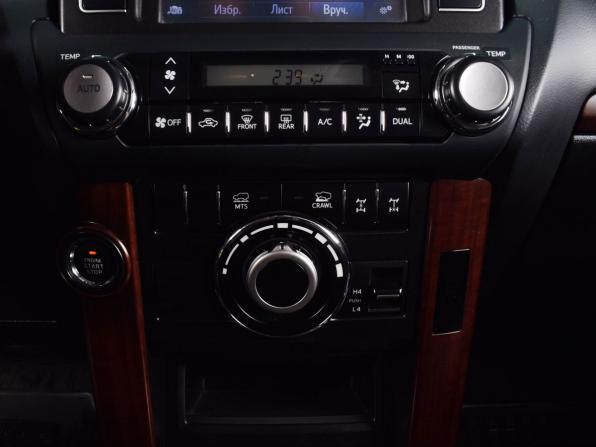 Toyota Land Cruiser Prado 150 Series Рестайлинг 1 с пробегом 2016 года, цена 4 099 999 рублей, 204597 км, внедорожник, Автокод Объявления