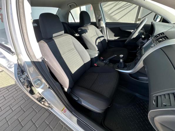 Toyota Corolla X (E140 E150) Рестайлинг с пробегом 2012 года, цена 1 300 000 рублей, 62853 км, седан, Автокод Объявления