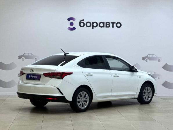 Hyundai Solaris II Рестайлинг с пробегом 2021 года, цена 1 650 000 рублей, 87338 км, седан, Автокод Объявления