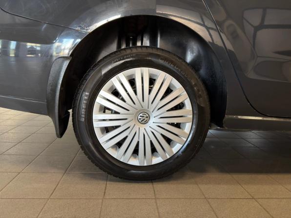 Volkswagen Polo V Рестайлинг с пробегом 2018 года, цена 1 099 000 рублей, 110000 км, седан, Автокод Объявления