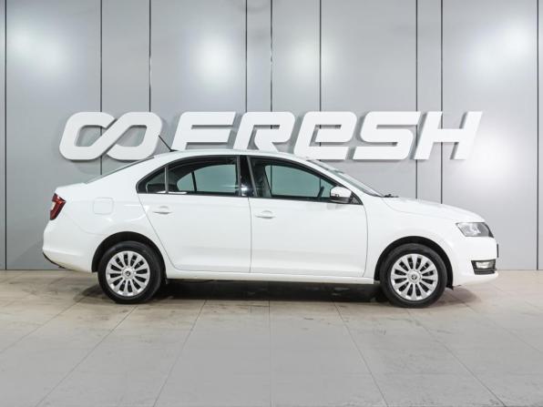 Skoda Rapid I Рестайлинг с пробегом 2019 года, цена 1 349 000 рублей, 58836 км, лифтбек, Автокод Объявления