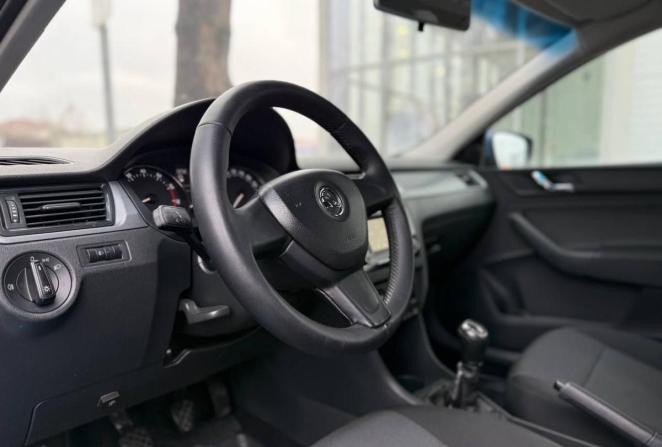 Skoda Rapid I с пробегом 2016 года, цена 880 000 рублей, 179311 км, лифтбек, Автокод Объявления