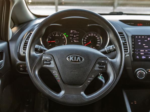 Kia Cerato III Рестайлинг (Classic) с пробегом 2017 года, цена 1 328 000 рублей, 185000 км, седан, Автокод Объявления