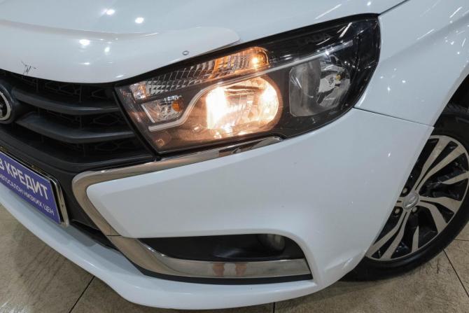 Lada (ВАЗ) Vesta I с пробегом 2017 года, цена 899 000 рублей, 106121 км, седан, Автокод Объявления