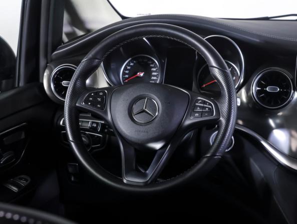 Mercedes-Benz V-Класс III (W447) Рестайлинг с пробегом 2021 года, цена 7 900 000 рублей, 51391 км, минивэн, Автокод Объявления