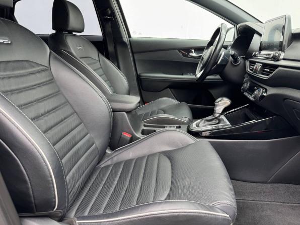 Kia Cerato IV Рестайлинг с пробегом 2022 года, цена 2 670 000 рублей, 26071 км, седан, Автокод Объявления