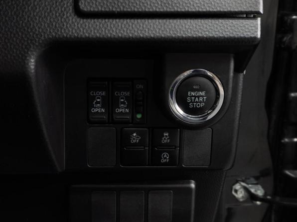 Toyota Tank I с пробегом 2017 года, цена 1 179 000 рублей, 146043 км, микровэн, Автокод Объявления