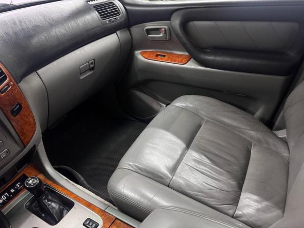 Toyota Land Cruiser 100 Series Рестайлинг 2 с пробегом 2005 года, цена 2 899 000 рублей, 240000 км, внедорожник, Автокод Объявления