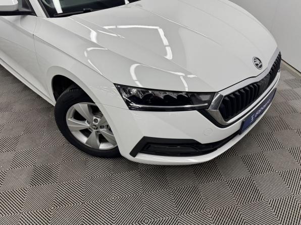 Skoda Octavia IV (A8) с пробегом 2021 года, цена 2 259 000 рублей, 89577 км, лифтбек, Автокод Объявления